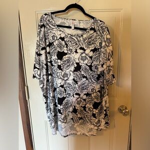 LuLaRoe Irma tunic top, relaxed fit, NWOT, black with white flowers, 3XL